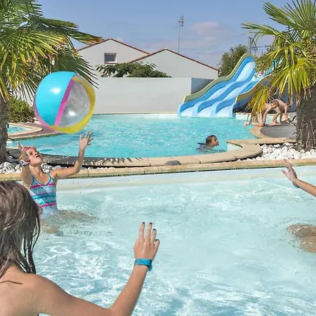5 Etoiles - Parc Aquatique - Eeiade 营地 *
